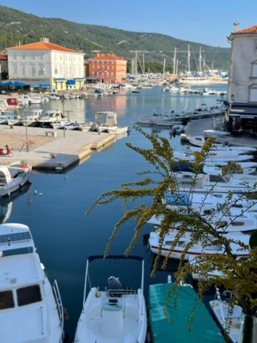 Apartment Concetta Cres Εξωτερικό φωτογραφία